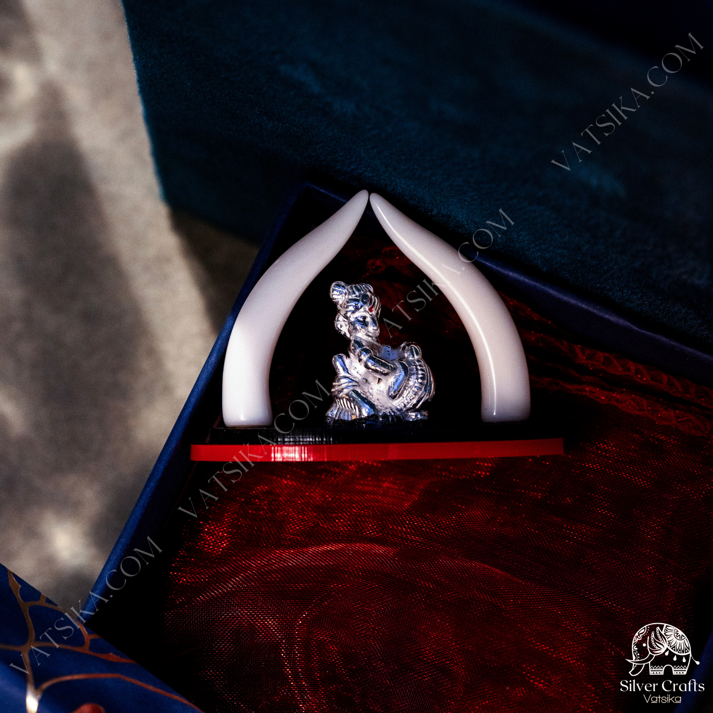 Ivory Styled Silver Ganesha Mantap for Gifting