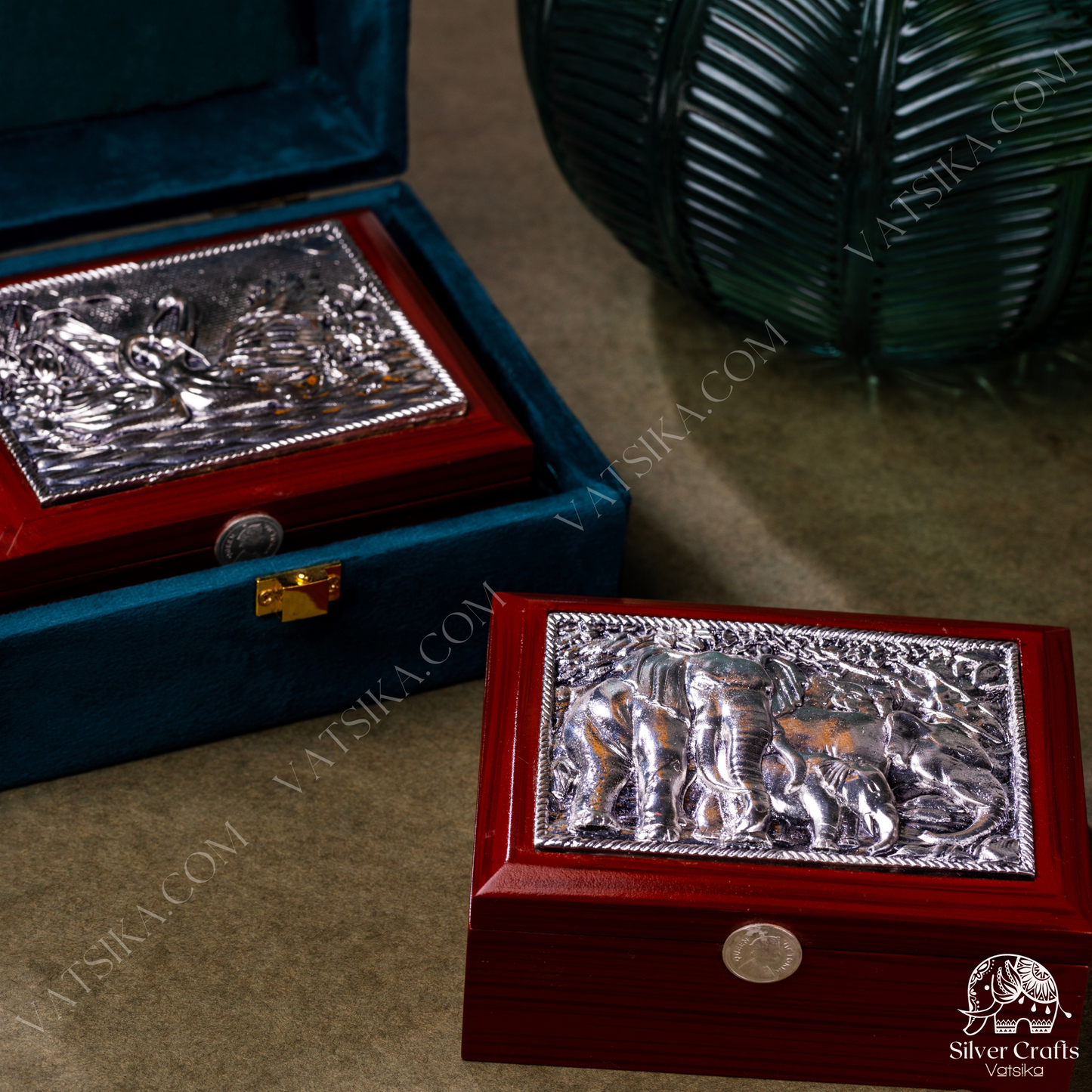 Silver Gift Box with 3D Embossing